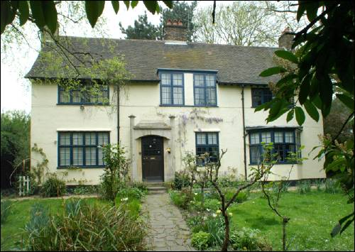 06 Bishops Avenue